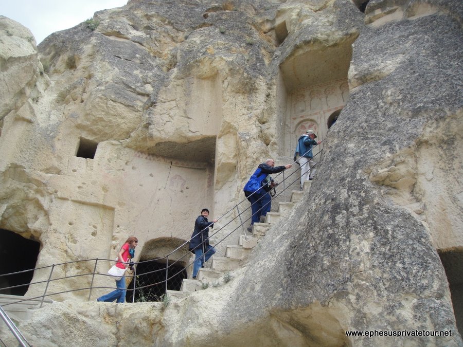 http://www.ephesusprivatetour.net/wp-content/uploads/2014/11/Goreme-Museum-and-Fairy-Chimney-Cappadocia-Tour-4.jpg